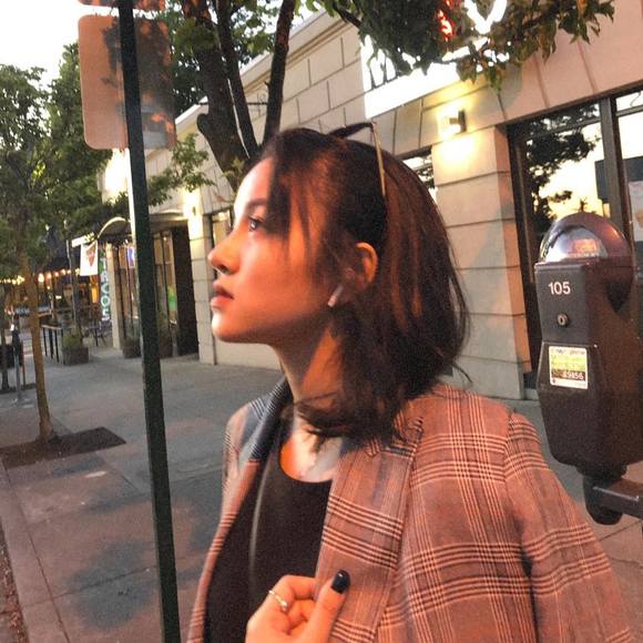 Meet your Posher, Chau - Picture 1 of 1